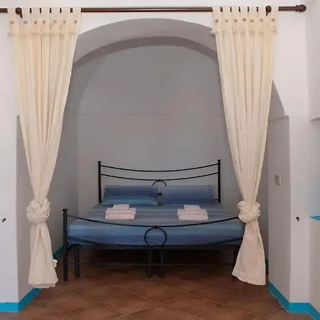 Dammusi Barone Nyaraló