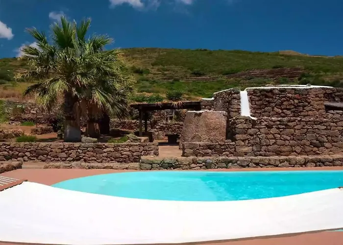 Dammusi Barone Дом отдыха Scauri (Sicily)