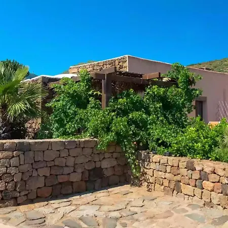 Holiday home Dammusi Barone Scauri (Sicily)