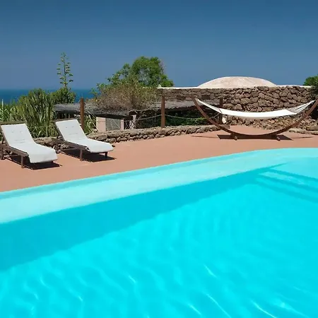 Dammusi Barone Hébergement de vacances *