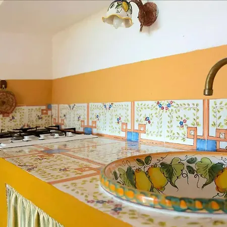 Dammusi Barone Holiday home