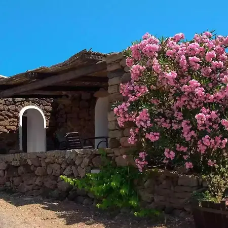 Dammusi Barone * Scauri (Sicily)