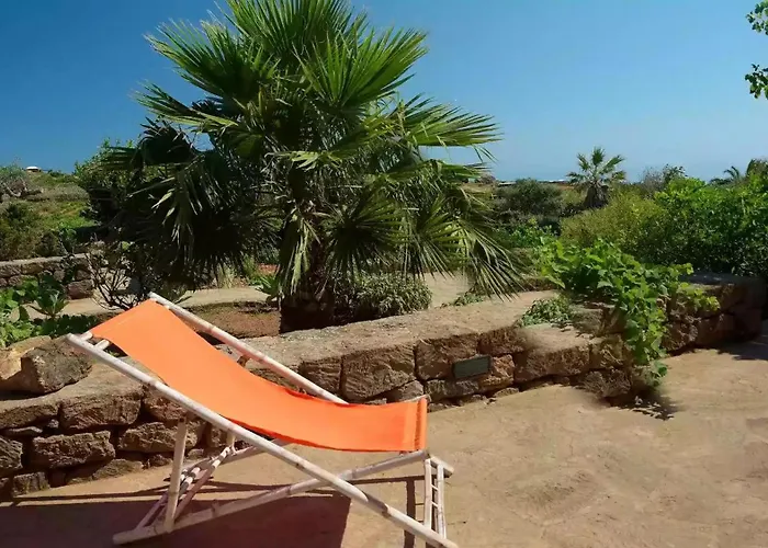 Dammusi Barone * Scauri (Sicily)